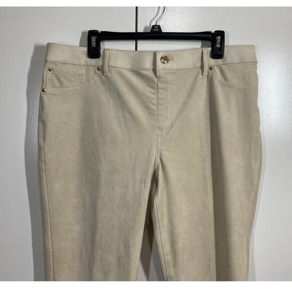 Chico's Pull Up Mid Rise Pants Suede Knit Pants Cream Stretch Size 2.5 US Large - Picture 2 of 9